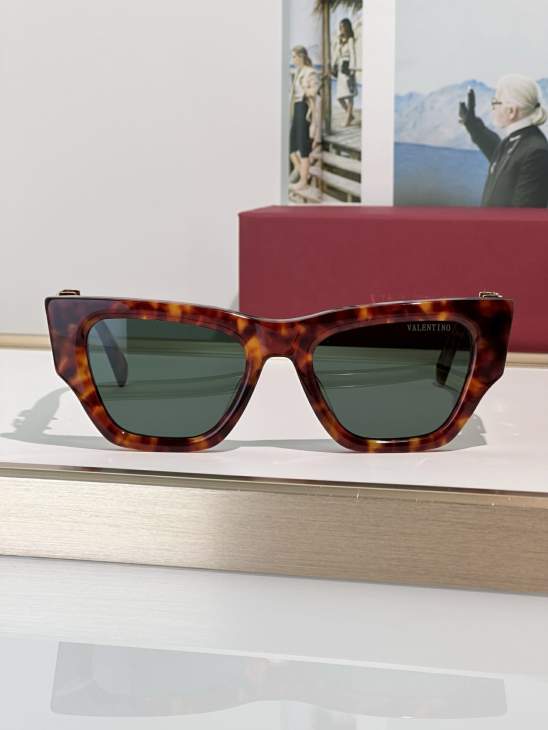 Picture of Valentino Sunglasses _SKUfw72187694fw